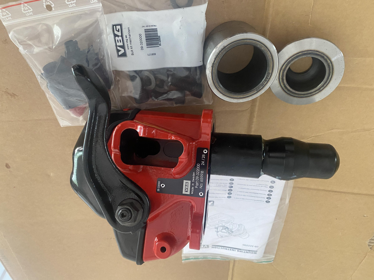 Комплект втулок запорного пальца ТСУ VBG 5190D (верх + низ) VBG 09129300
