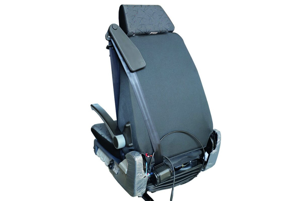Сиденье водителя на пневмоподвеске с подогревом, подлокотниками и поясничной поддержкой - ВП6520-6800200-17